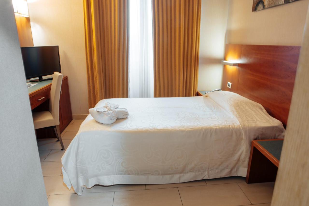 Hotel Amico Città Sant'Angelo Buitenkant foto